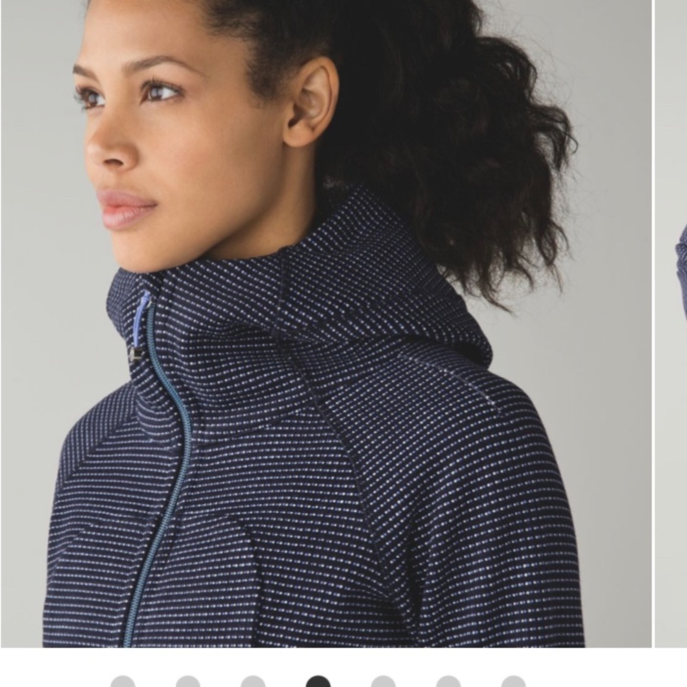 Like new Lululemon Scuba hoodie - Picture 5 of 12